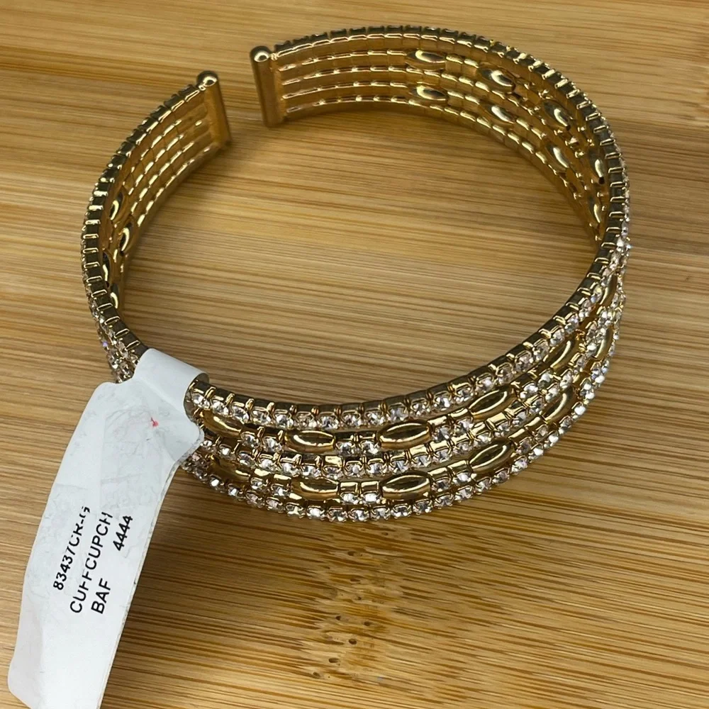 Elegant Gold and Silver Cuff Bracelet - Picture 11 of 12